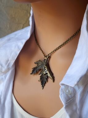 ❤️ Anthropologie 'Antique Gold' Bronze Leaf Trio Pendant Necklace